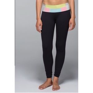 UNIQUE Lululemon Wunder Under Leggings